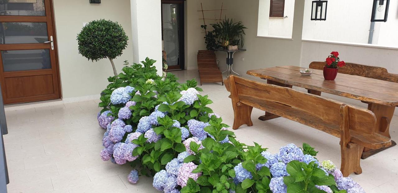 Haus Silvia Διαμέρισμα Ρόβινι Εξωτερικό φωτογραφία